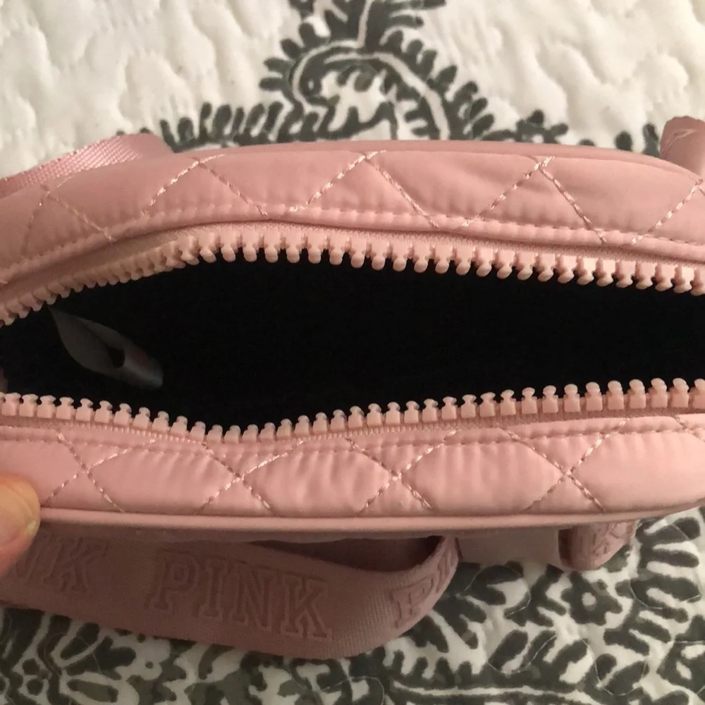 Pink Fanny pack - Picture 2 of 3